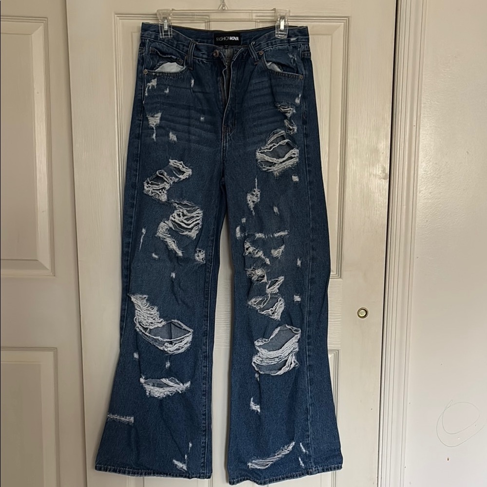 Fashion Nova Women Blue Distressed Jeans